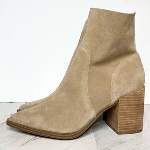 Steve Madden Calabria Tan Suede Heeled Bootie 10M